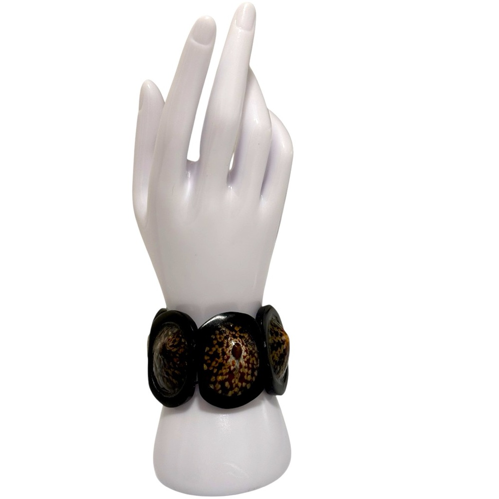Vintage Stretch Bracelet with Shell Accents